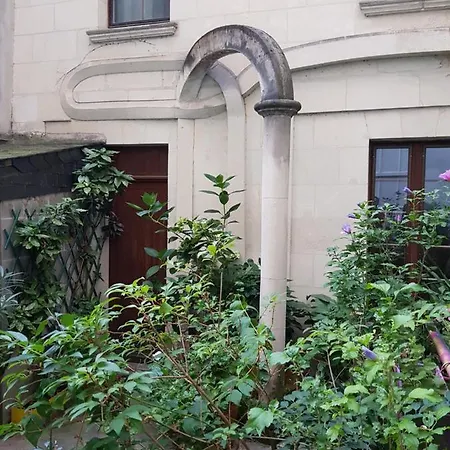 Maisonnette Atypique En Triplex Au Calme Hyper-centre Place Du Ralliement Lägenhet *