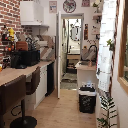 Maisonnette Atypique En Triplex Au Calme Hyper-centre Place Du Ralliement Angers