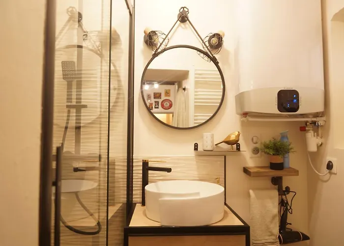 Maisonnette Atypique En Triplex Au Calme Hyper-centre Place Du Ralliement Apartment Angers