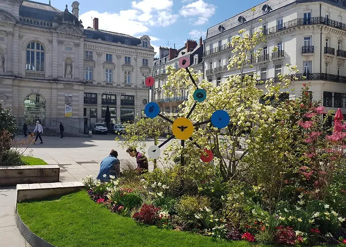 Maisonnette Atypique En Triplex Au Calme Hyper-centre Place Du Ralliement Angers